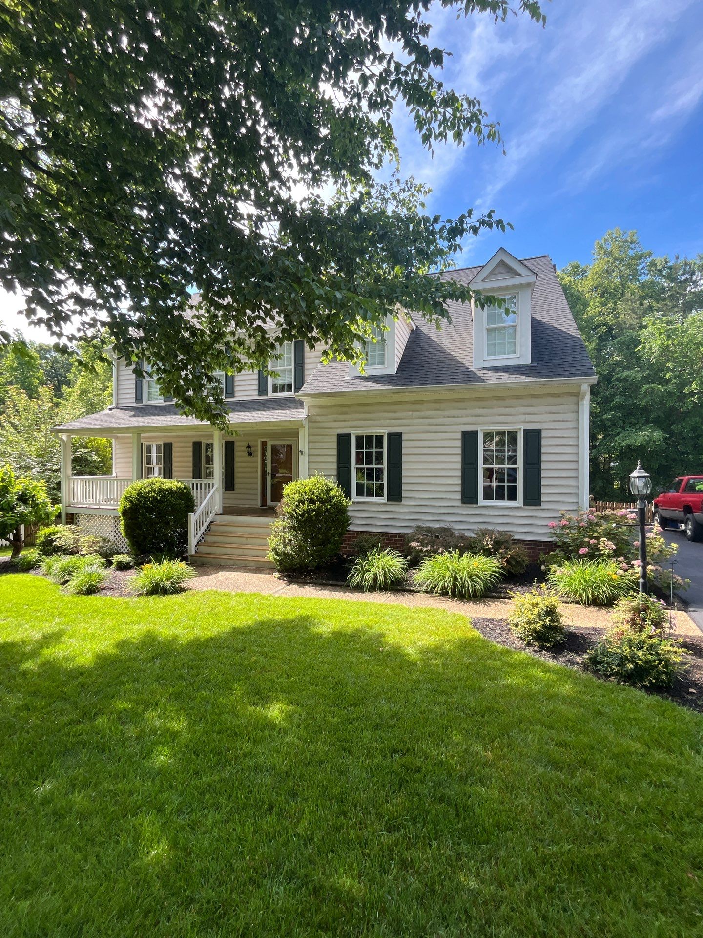 Advanced Power Cleaning: Premium Pressure Washing Services in Mechanicsville, VA for House, Porch, and Walkways