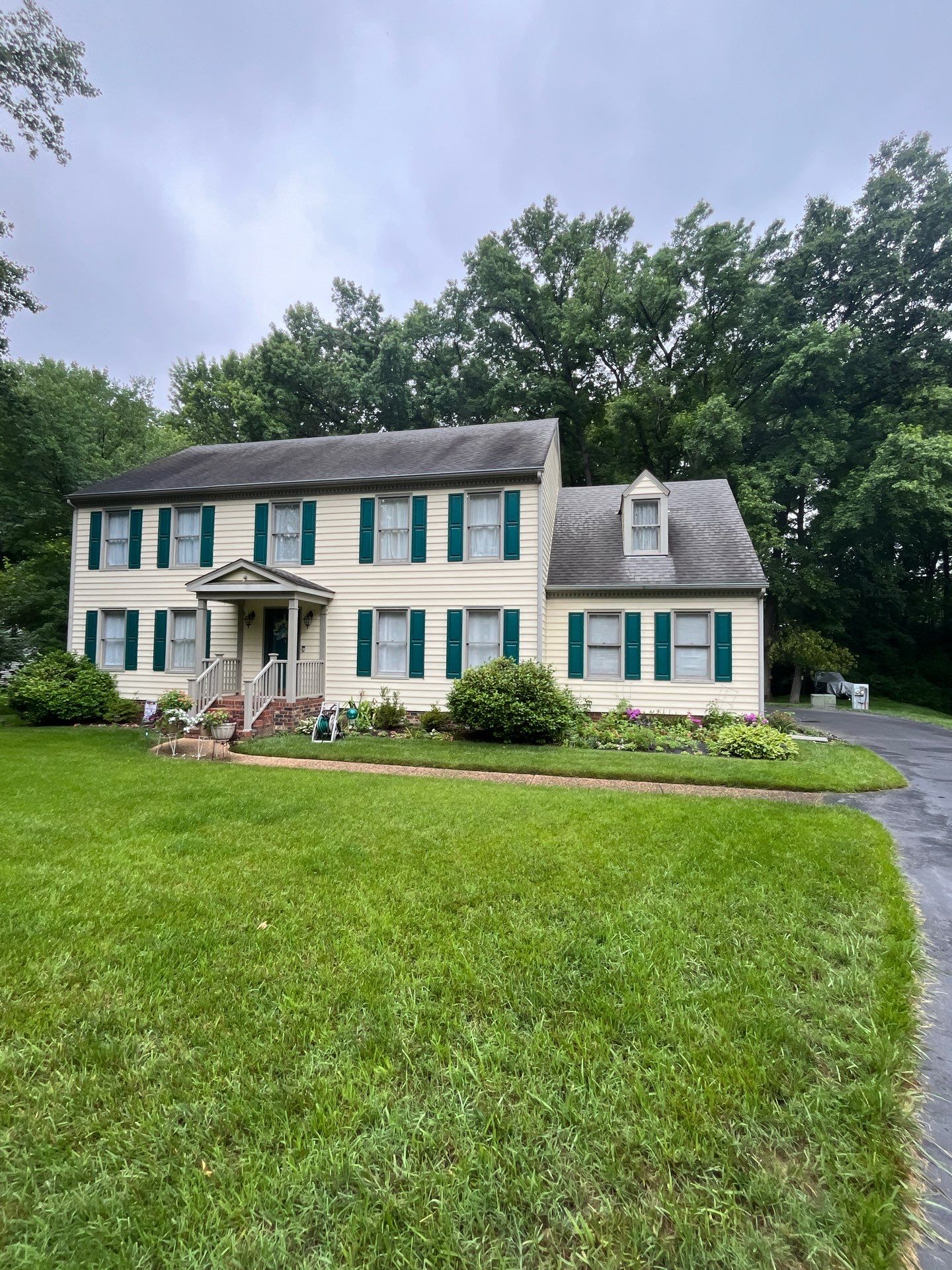 Advanced Power Cleaning: Richmond's Top Pressure Washing Company Delivers Exceptional House Washing in Mechanicsville, VA